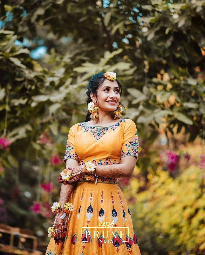 Flower Maang Tikka for Haldi: The Statement Accessory Every Bride Is Loving