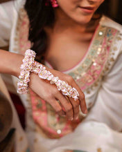 Aaftaab - Maang Tikka, Earrings & Haath Phool