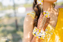 Load image into Gallery viewer, Basic Set - Maang Tikka, Five drop Earring &amp; Haath Phool (MT, 5DE, SHP)
