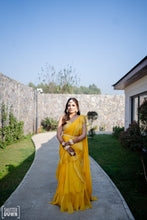 Load image into Gallery viewer, Basic Set - Maang Tikka, Five drop Earring &amp; Haath Phool (MT, 5DE, SHP)
