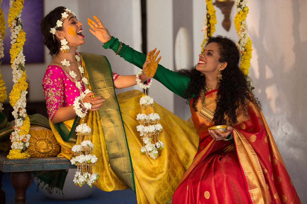Maatha Patti, Jhumkas, Rani Haar, Haath Phool & Kaleere