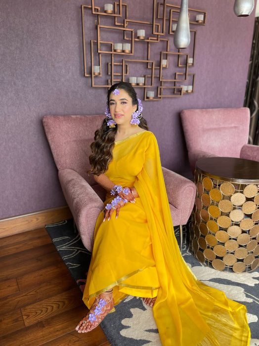 Bride in Set of Four - Maang Tikka, Jhumkie with Floral Kaanchain , Haath Phool & Anklets