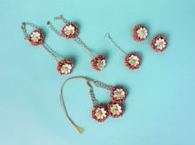 Load image into Gallery viewer, Set of Four - Maang Tikka, Earring, Choker &amp; Haath Phool (MT, SE, 3FC, LHP)
