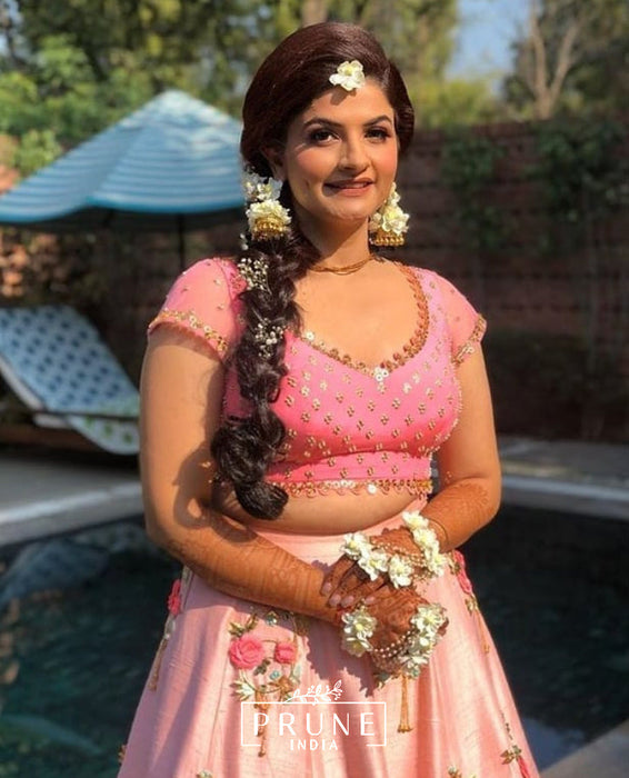 Maang Tikka, Jhumkas with Floral Kaanchain