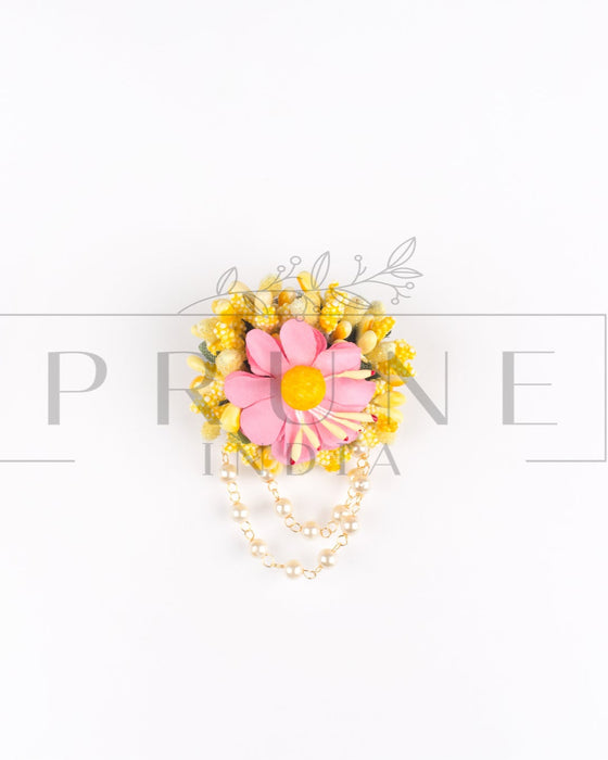 Brooch in Bud Flower
