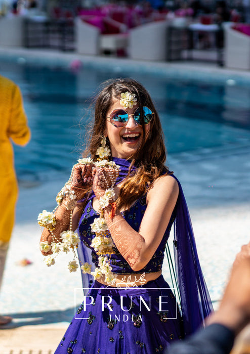 Bride in Standard Haath Phool with Kaleere