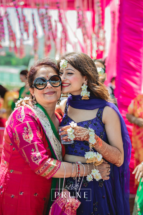 Bride in Standard Haath Phool with Kaleere