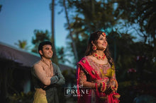 Load image into Gallery viewer, Set of Four - Maang Tikka, Earring, Choker &amp; Haath Phool with Kaleere

