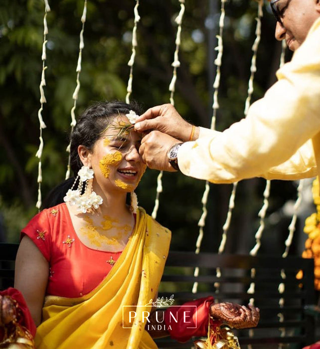 Bride in Basic Set - Maang Tikka, Passa Earring & Haath Phool
