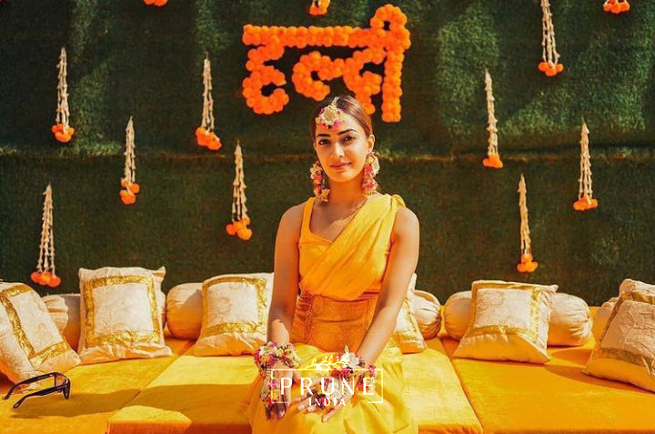 Bride in Basic Set - Maang Tikka, Jhumkie & Haath Phool