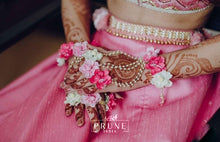 Bride in Standard Haath Phool