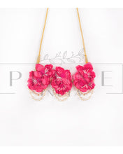 Load image into Gallery viewer, Hot Pink Three Flower Choker
