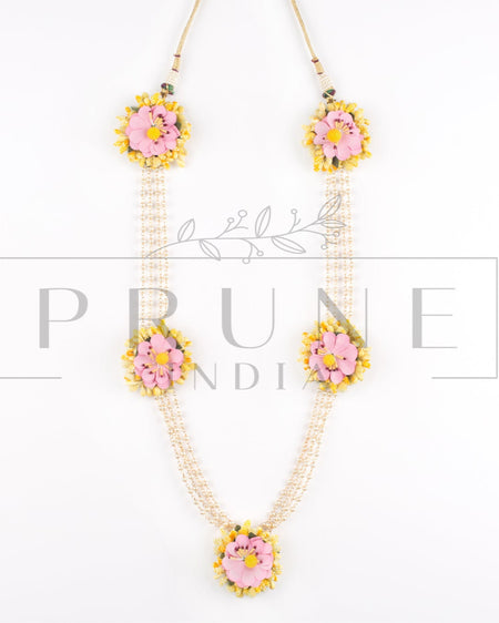 Five Flower Necklace in Bud Flower