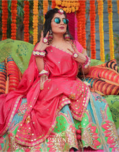 Load image into Gallery viewer, Set of Four - Maang Tikka, Jhumkie, Haath Phool &amp; Kaleere (MT, SJ, SHP, PIFK BT 0041)
