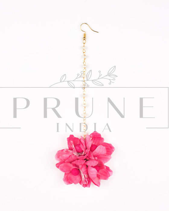 Hot Pink Four Flower Round Maang Tikka