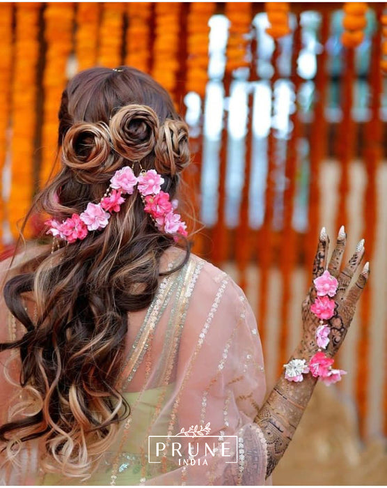 Bride in Set of Four - Maang Tikka , Jhumkie with Floral kaanchain, Choker & Haath Phool