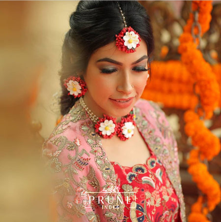 Set of Four - Maang Tikka, Earrings with Bead Kaanchain, Choker & Haath Phool
