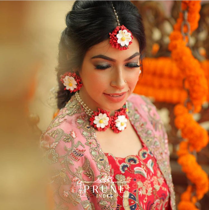 Set of Four - Maang Tikka, Earrings with Bead Kaanchain, Choker & Haath Phool