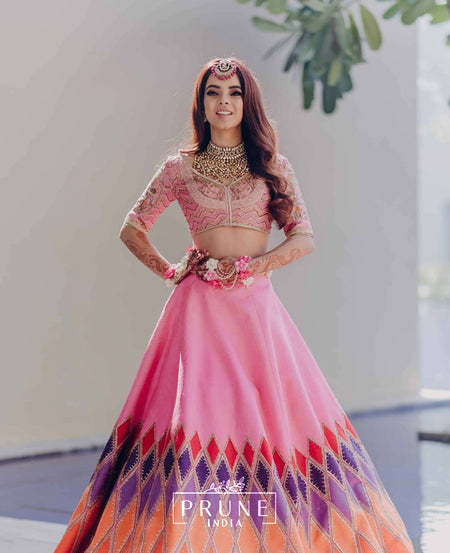 Bride in Standard Haath Phool