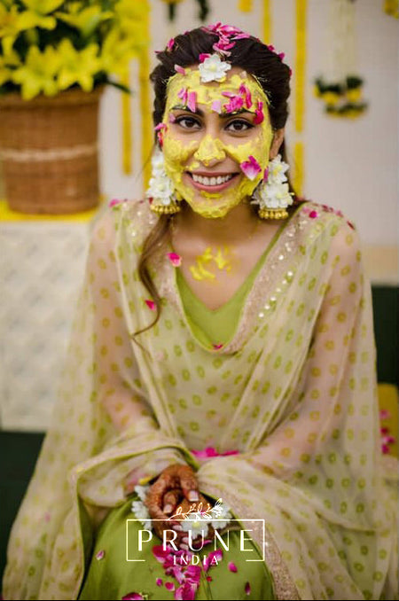 Bride in Set of Four - Maang Tikka , Jhumkie , Haath Phool & Anklets